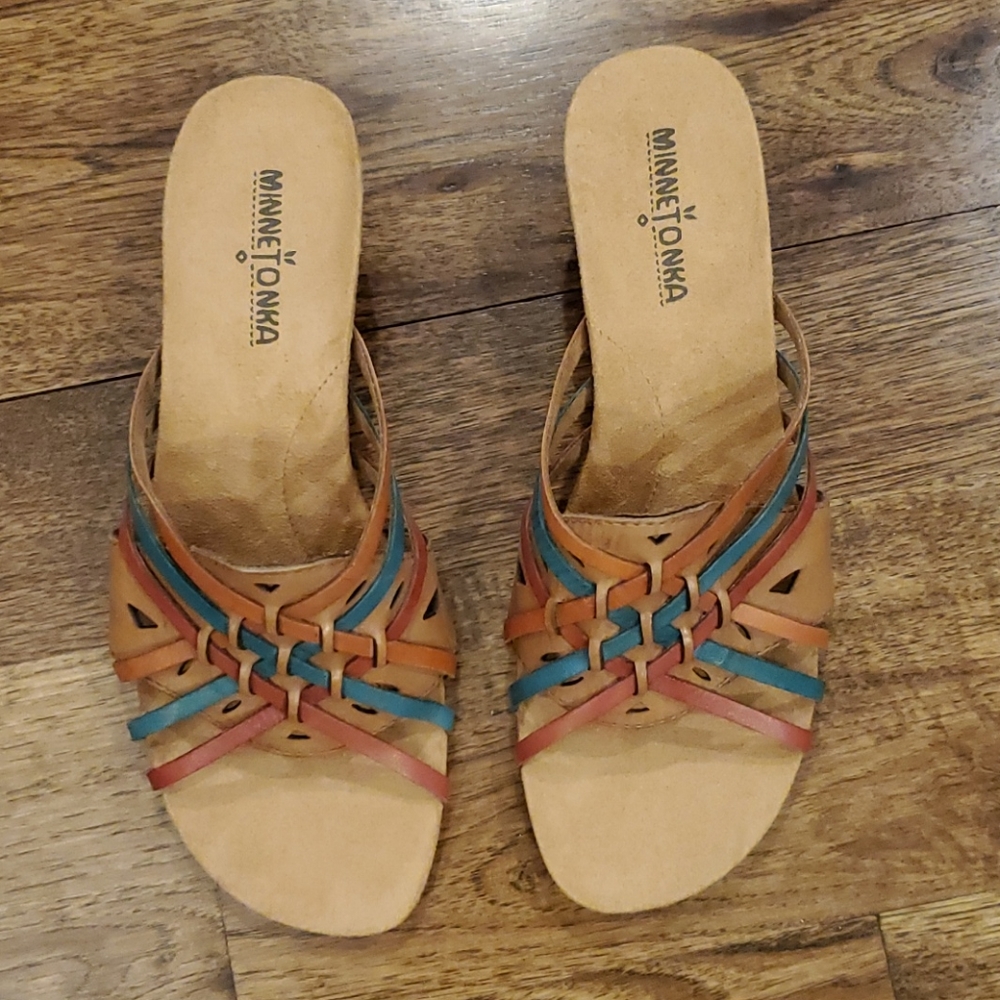 Minnetonka womens leather sandals size 9 - Picture 1 of 5